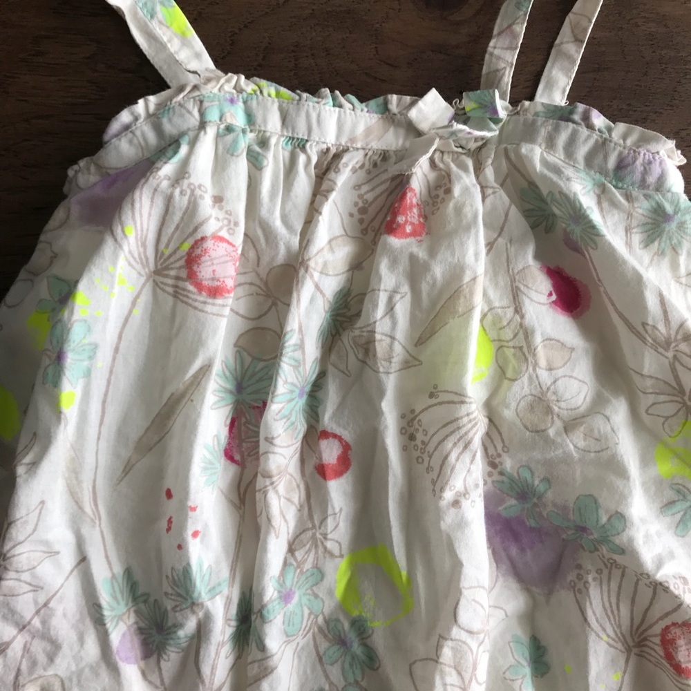 Baby Gap 6-12 mos flowy floral dress - Picture 2 of 3